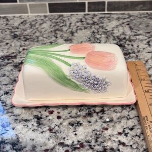 Vintage Hand Crafted Mary Ann Baker Covered 1/4lb Butter Dish tulip. Japan